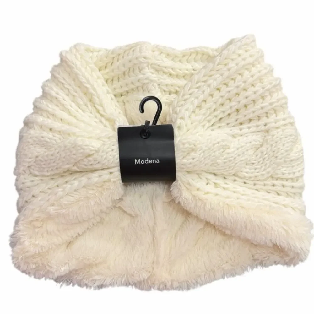Modena Women's Winter Scarf Infinity OS White Sparkle Faux Fur Lining NEW TAGS